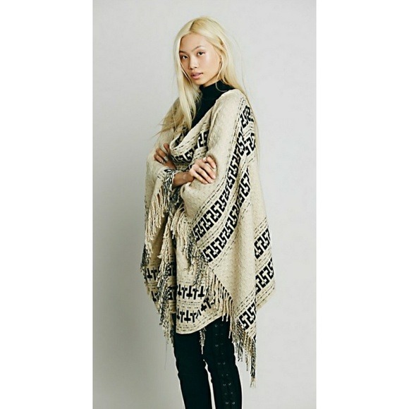 FREE PEOPLE Kennedy Pullover Poncho Cape - Picture 2 of 7